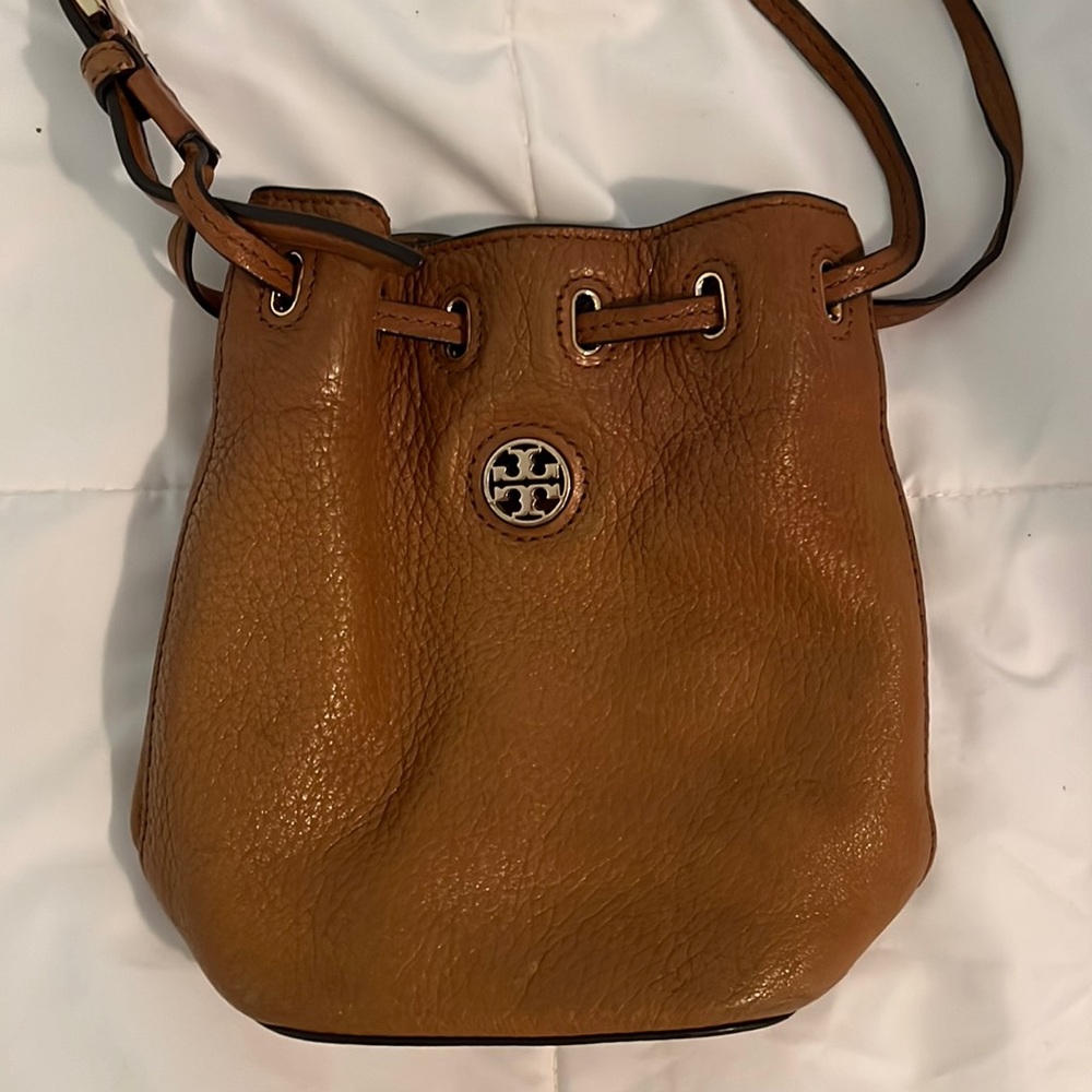 Tory Burch mini bucket bag! My little fav bag that is ready for a new home